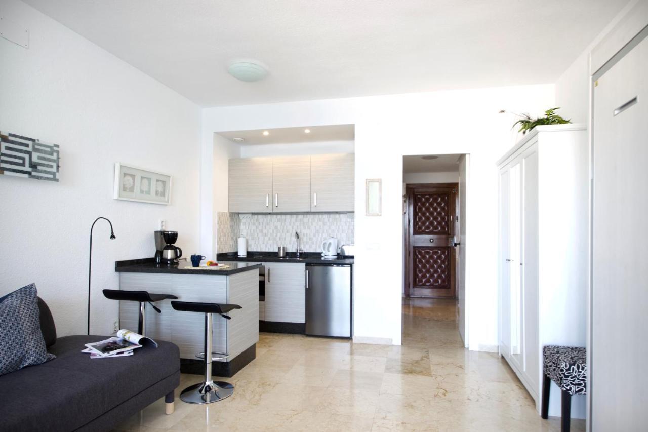 Sea Front Studio With Spacious Balcony Santa Clara Torremolinos Exterior foto